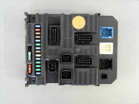 BOITIER GESTION HABITACLE PEUGEOT 308 2007-2011