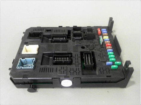 BOITIER GESTION HABITACLE PEUGEOT 308 2009-