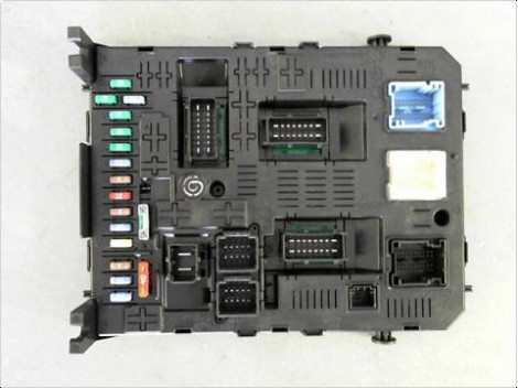 BOITIER GESTION HABITACLE PEUGEOT 308 CC 08-11