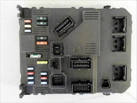 BOITIER GESTION HABITACLE PEUGEOT 206+ 09-13