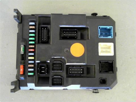 BOITIER GESTION HABITACLE PEUGEOT 207 06-13