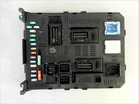 BOITIER GESTION HABITACLE PEUGEOT 407 2004-2008
