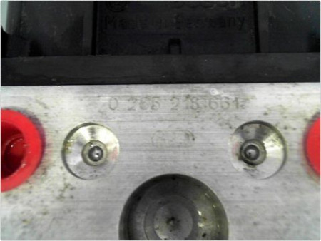 UNITE HYDRAULIQUE ABS TOYOTA YARIS 2003-2005