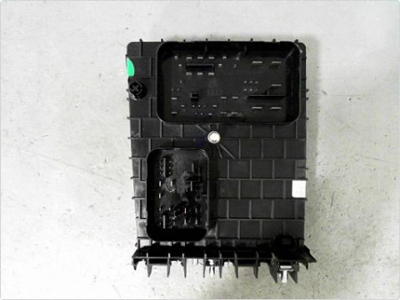 BOITE A FUSIBLES VOLKSWAGEN GOLF V 2003-2009