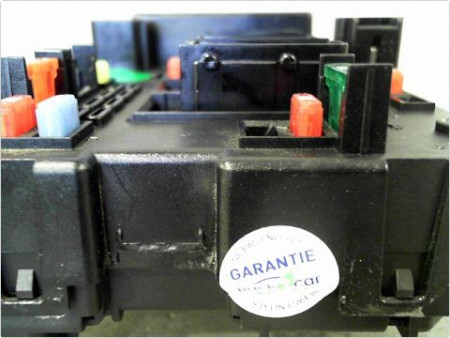 BOITE A FUSIBLES PEUGEOT 307 2001-2005