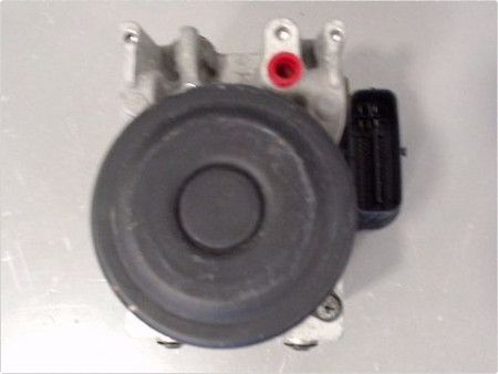 UNITE HYDRAULIQUE ABS TOYOTA AVENSIS VERSO 04-06