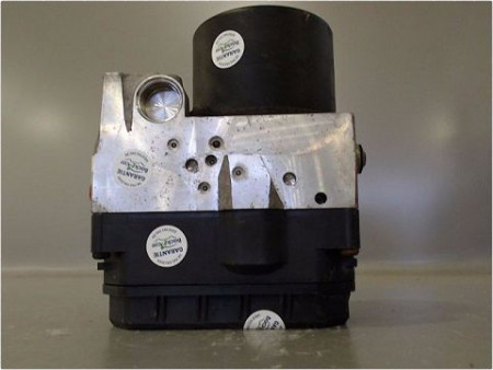 UNITE HYDRAULIQUE ABS TOYOTA AVENSIS VERSO 04-06