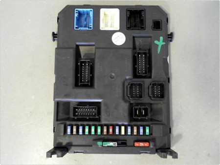 BOITIER GESTION HABITACLE PEUGEOT 1007 05-10