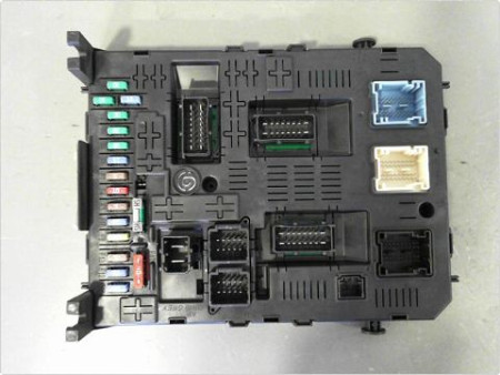 BOITIER GESTION HABITACLE PEUGEOT 308 2007-2011