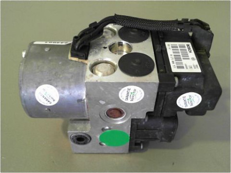 UNITE HYDRAULIQUE ABS TOYOTA COROLLA 2004-