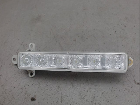 FEUX POSITION DROIT PEUGEOT 108