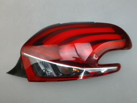 FEU ARRIERE DROIT PEUGEOT 208