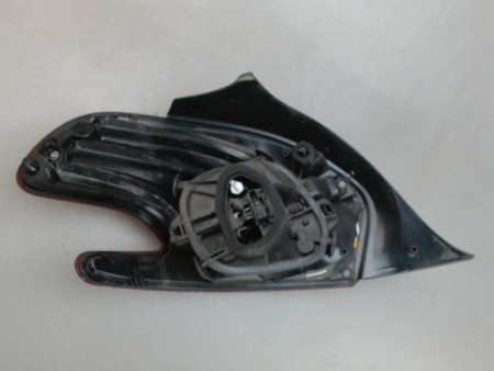 FEU ARRIERE DROIT PEUGEOT 208