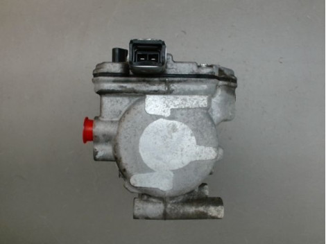 COMPRESSEUR AIR CONDITIONNE TOYOTA AURIS