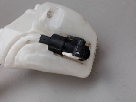 RESERVOIR LAVE-GLACE AVANT PEUGEOT 208