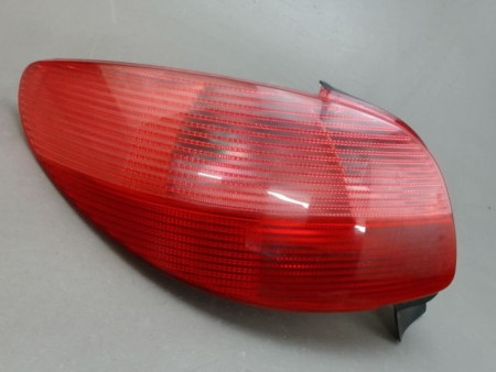 FEU ARRIERE GAUCHE  PEUGEOT 206