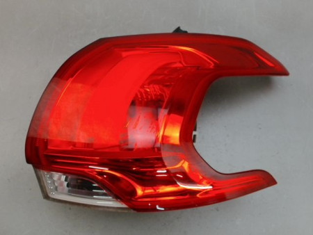 FEU ARRIERE DROIT PEUGEOT 2008
