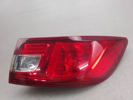 FEU ARRIERE DROIT RENAULT CLIO