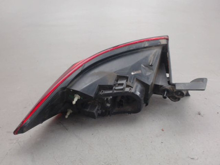 FEU ARRIERE DROIT RENAULT CLIO