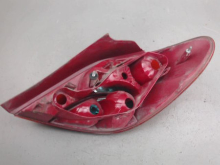 FEU ARRIERE GAUCHE  PEUGEOT 207