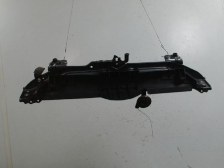 TRAVERSE SUPERIEURE ARMATURE AVANT TOYOTA YARIS
