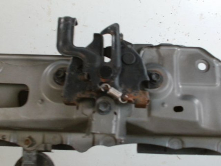 TRAVERSE SUPERIEURE ARMATURE AVANT TOYOTA YARIS