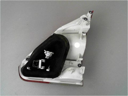FEU ARRIERE INTERIEUR GAUCHE PEUGEOT 2008 13-16