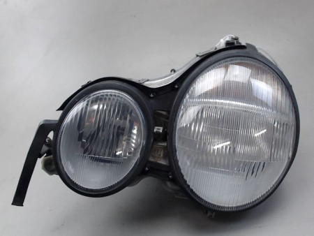 PHARE DROIT MERCEDES E220