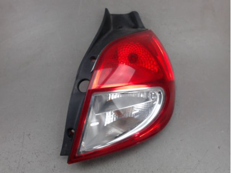 FEU ARRIERE DROIT RENAULT CLIO