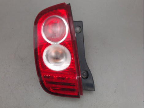 FEU ARRIERE GAUCHE  NISSAN MICRA
