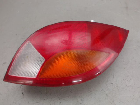 FEU ARRIERE DROIT FORD KA