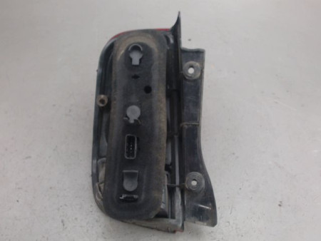 FEU ARRIERE DROIT NISSAN MICRA