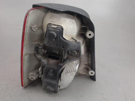 FEU ARRIERE DROIT VOLKSWAGEN TOURAN