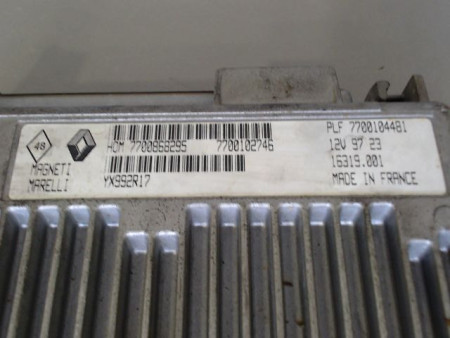 CALCULATEUR MOTEUR RENAULT CLIO