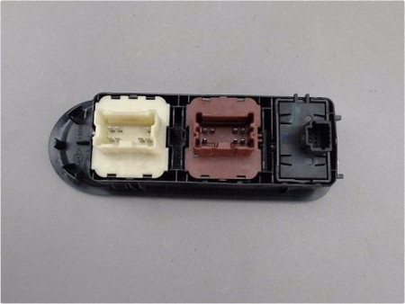 COMMANDE LEVE-GLACE PORTE AVG DACIA DUSTER