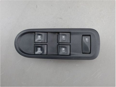COMMANDE LEVE-GLACE PORTE AVG DACIA DUSTER