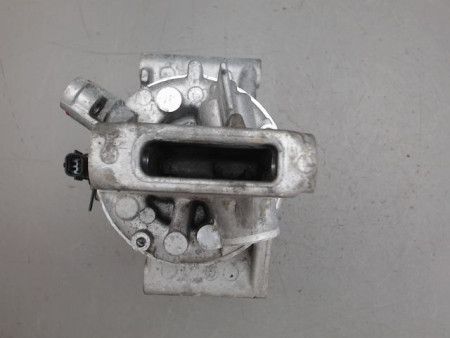 COMPRESSEUR AIR CONDITIONNE DACIA SANDERO
