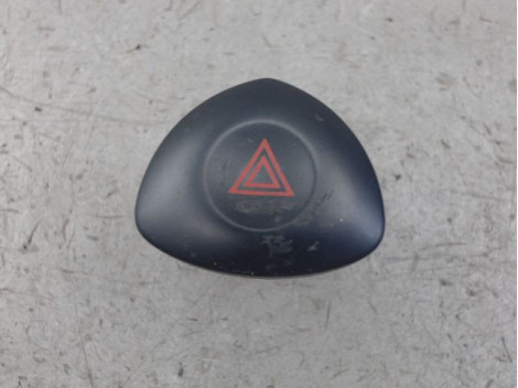 BOUTON DE WARNING RENAULT CLIO
