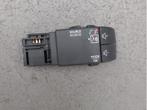 COMMANDE AUTORADIO DACIA SANDERO