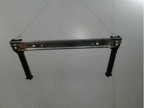 TRAVERSE INFERIEURE ARMATURE AVANT RENAULT MEGANE
