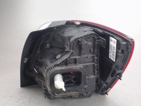 FEU ARRIERE GAUCHE  VOLKSWAGEN POLO