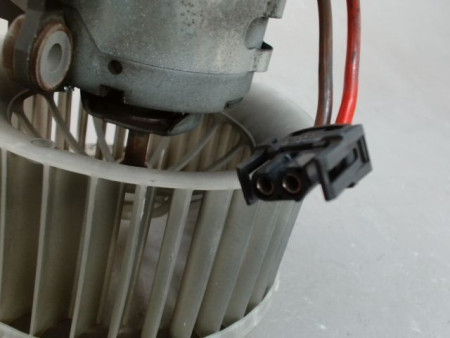 MOTEUR VENTILATEUR CHAUFFAGE B.M.W. X3