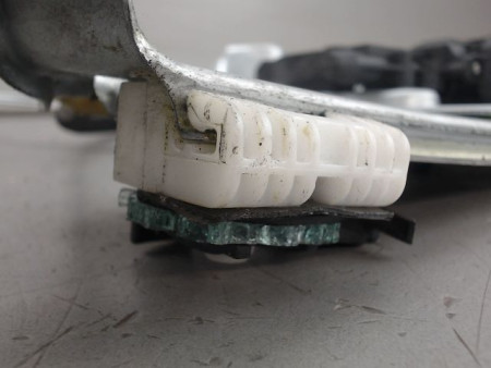 MECANISME LEVE-GLACE AVANT DROIT RENAULT CLIO