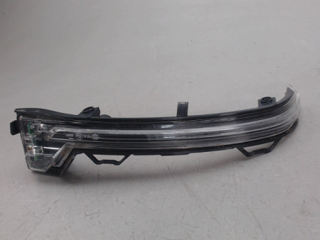 REPETITEUR RETROVISEUR DROIT PEUGEOT 2008