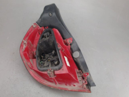 FEU ARRIERE DROIT RENAULT CLIO