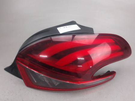 FEU ARRIERE DROIT PEUGEOT 208