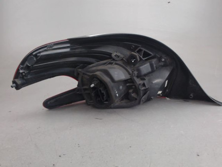 FEU ARRIERE DROIT PEUGEOT 208