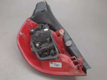 FEU ARRIERE DROIT RENAULT CLIO