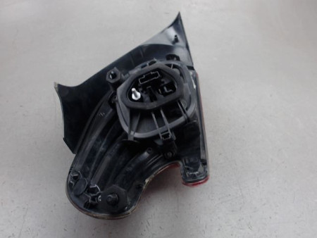 FEU ARRIERE DROIT PEUGEOT 208