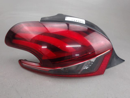 FEU ARRIERE GAUCHE  PEUGEOT 208